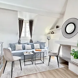 Unique & Beautiful Duplex In Saint-germain Appartement