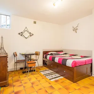 Apartamento Studio At Colonel Fabien, Paris